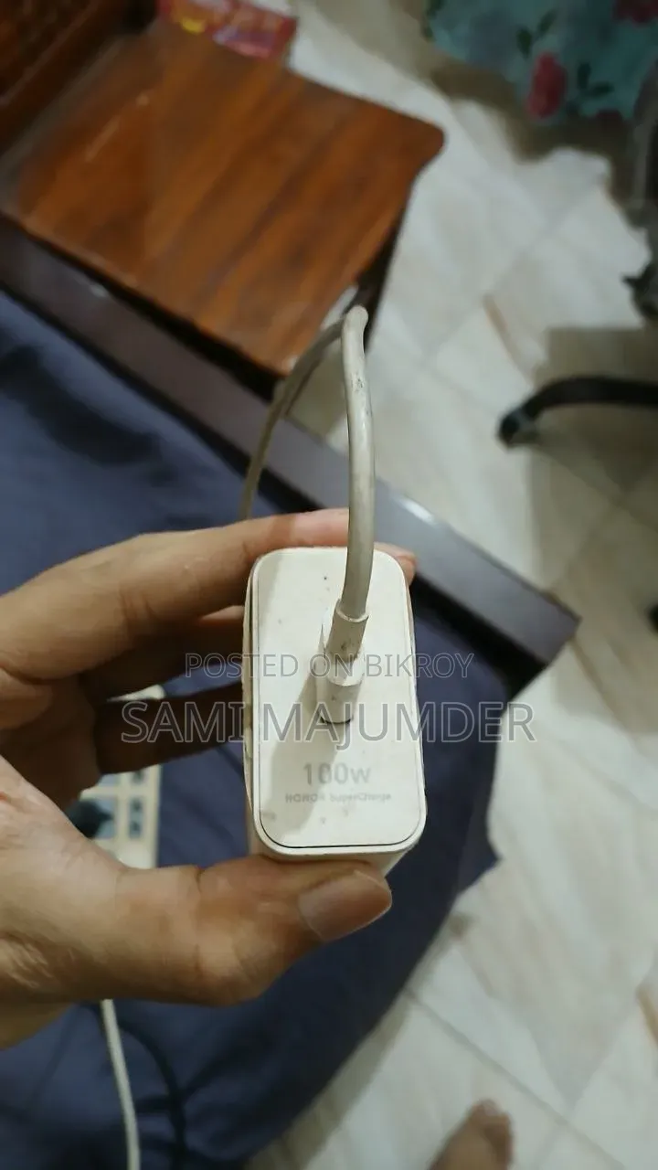 নতুন অনার ম্যাজিক৬ প্রো ৫১২ জিবি