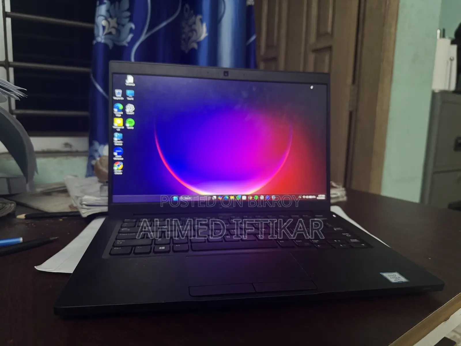 Laptop Dell Latitude 7390 8GB Intel Core I5 SSHD (Hybrid) 256GB