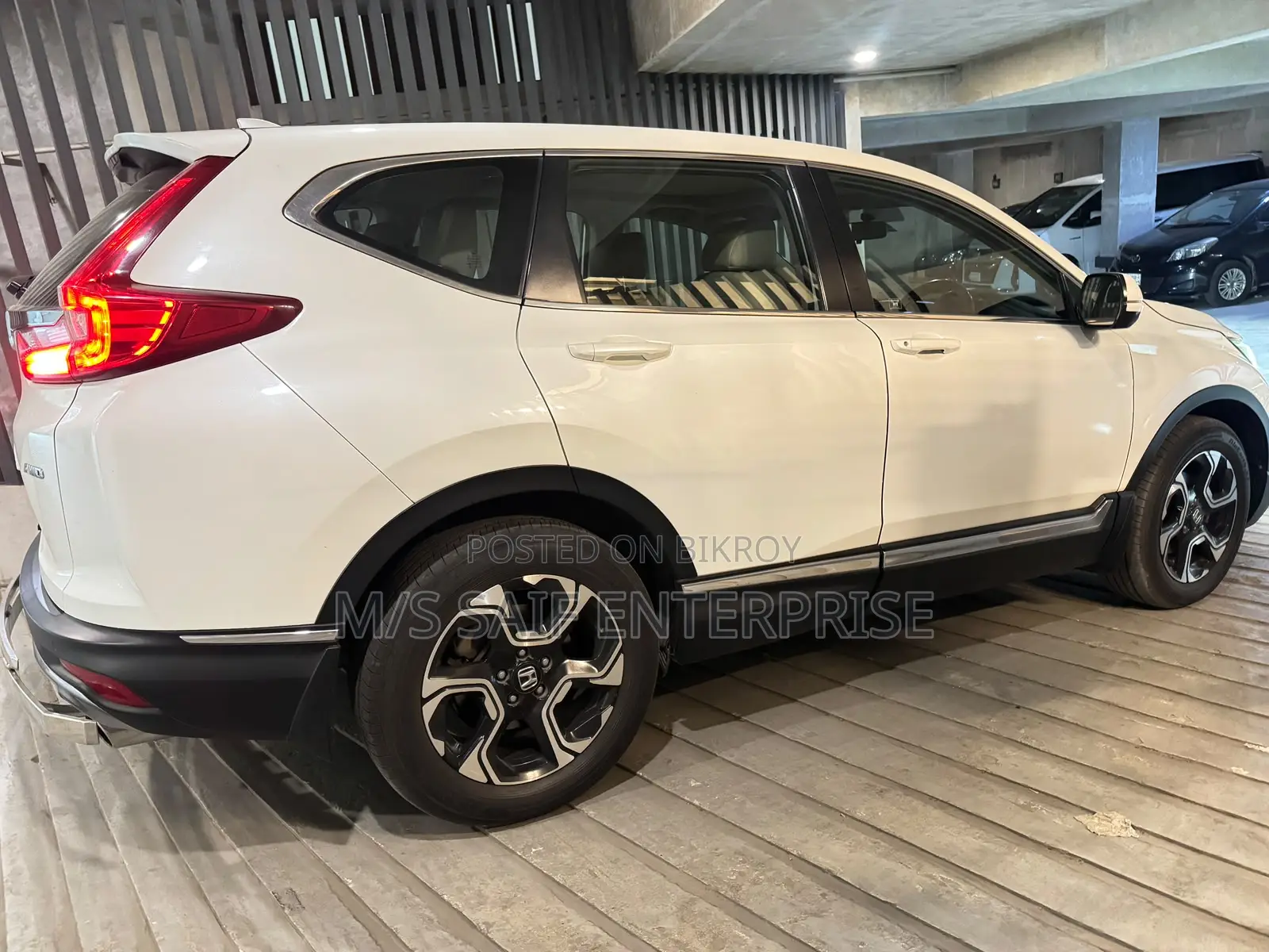 Honda CR-V Touring AWD 2019 Pearl