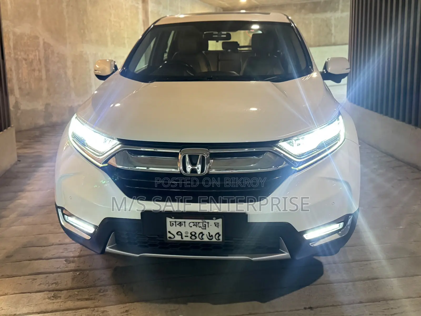 Honda CR-V Touring AWD 2019 Pearl