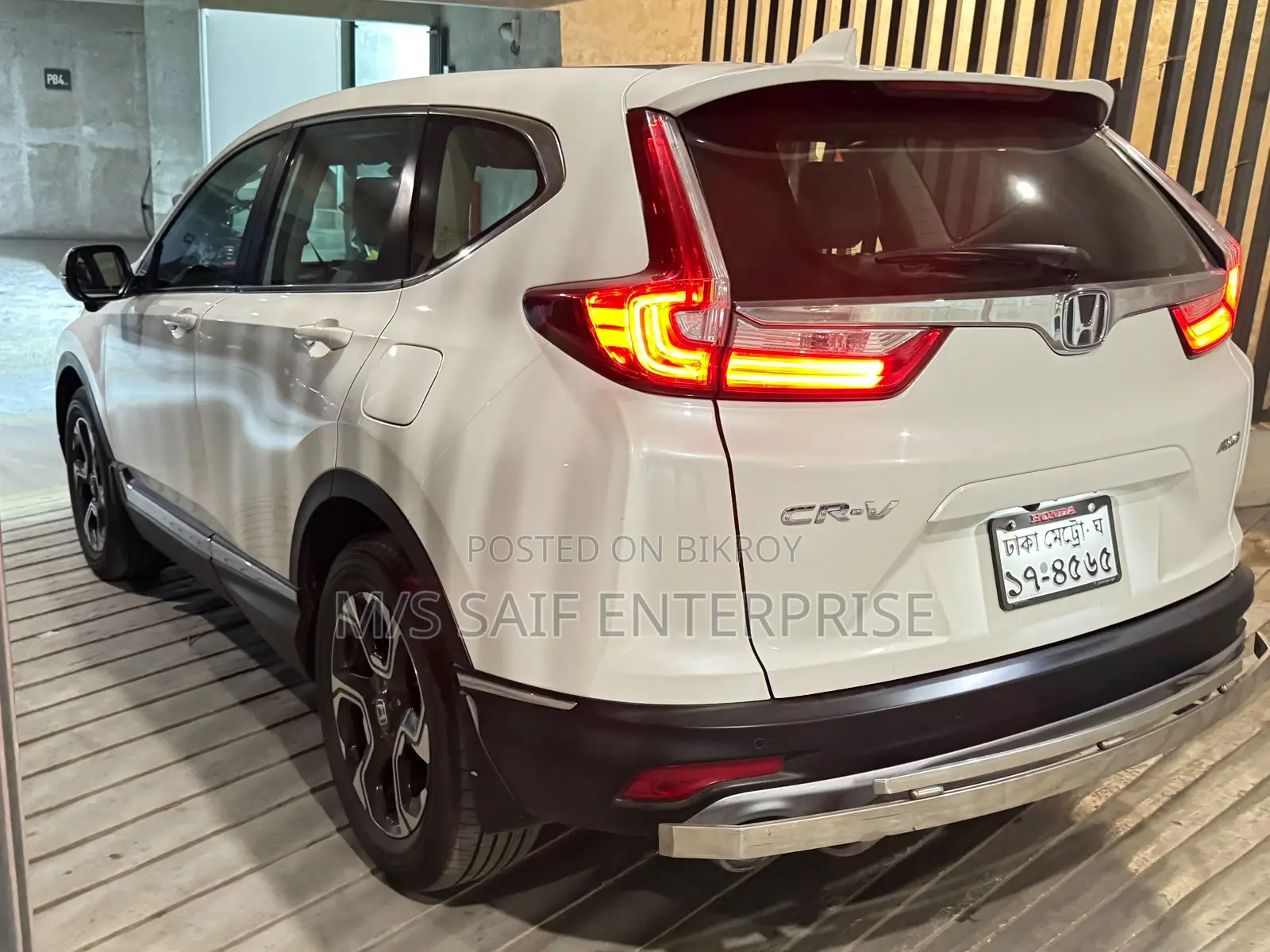 Honda CR-V Touring AWD 2019 Pearl