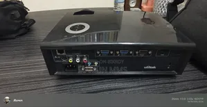 Vivitek D837 প্রজেক্টর