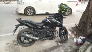 হোন্ডা সিবি ২০২৫ কালো