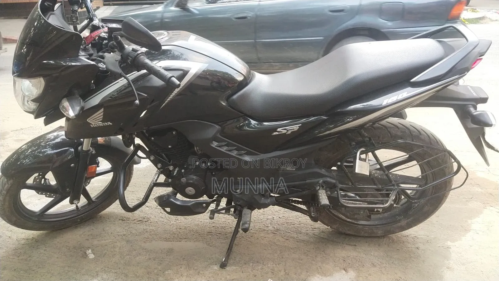 হোন্ডা সিবি ২০২৫ কালো