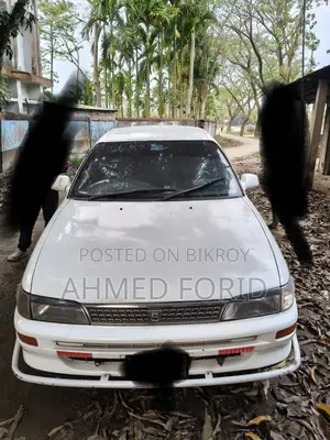 Toyota Corolla 2001 White