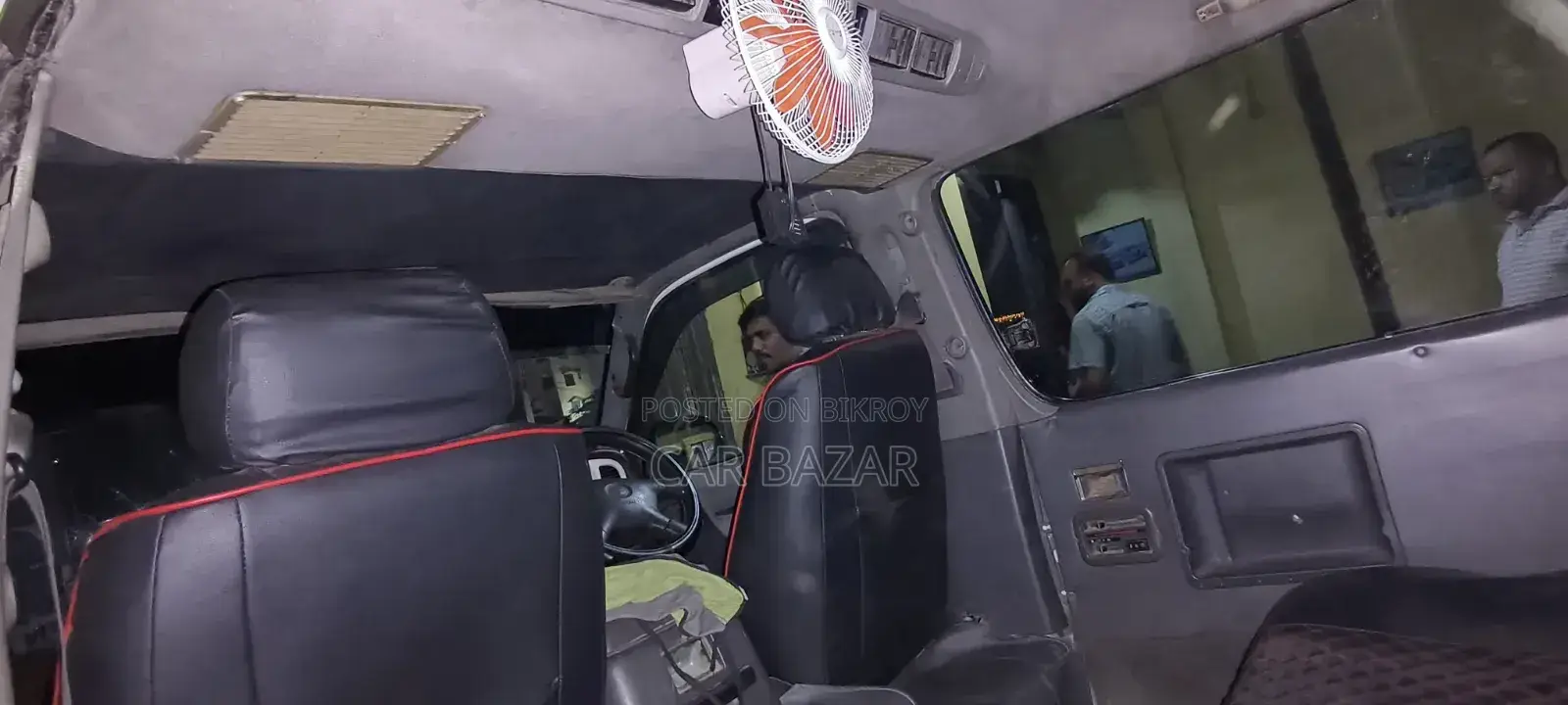 টয়োটা হাইয়েস সিয়ায়া ২০০৪ সিলভার