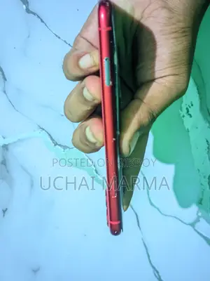 Apple iPhone 11 128 GB Red