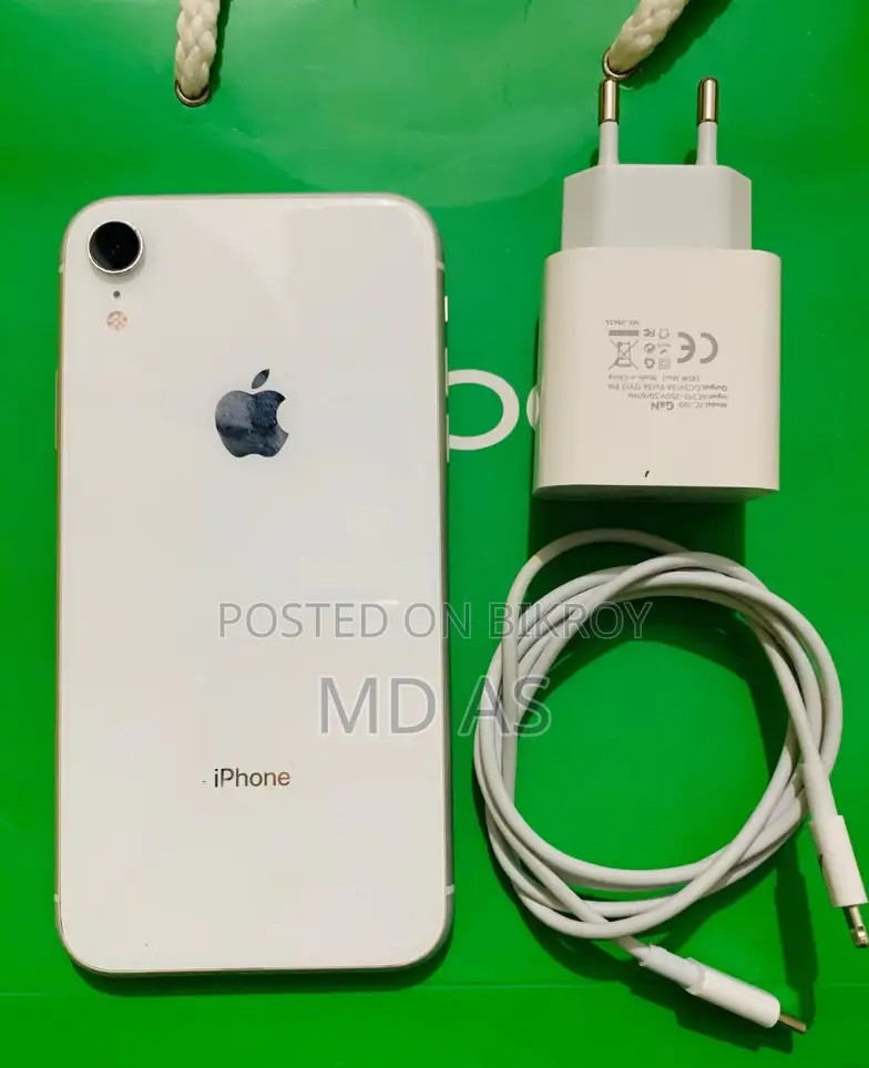 Apple iPhone XR 64 GB White