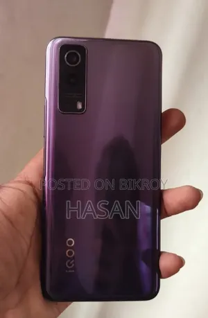 iQOO 128 GB Blue
