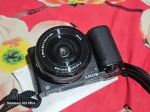 Sony Zv-E10