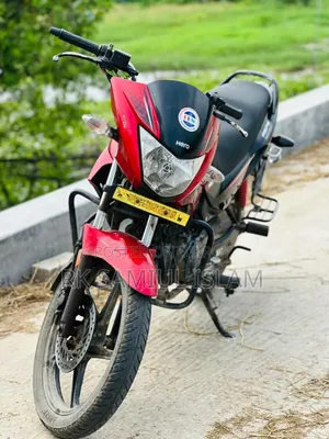 Hero Glamour 2018 Red