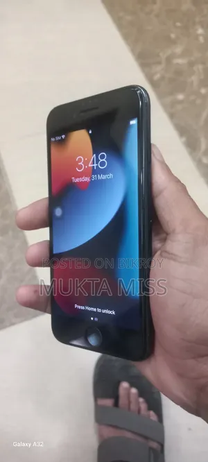 Apple iPhone 7 32 GB Black