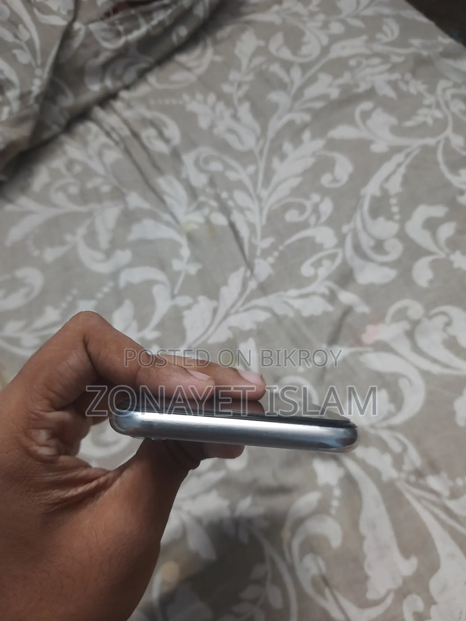 Apple iPhone X 64 GB White