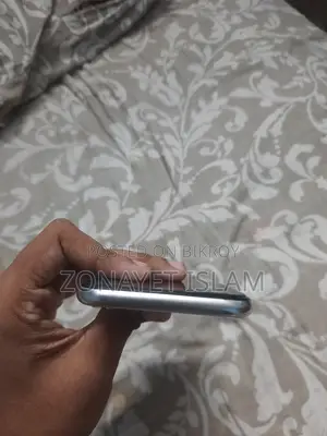 Apple iPhone X 64 GB White