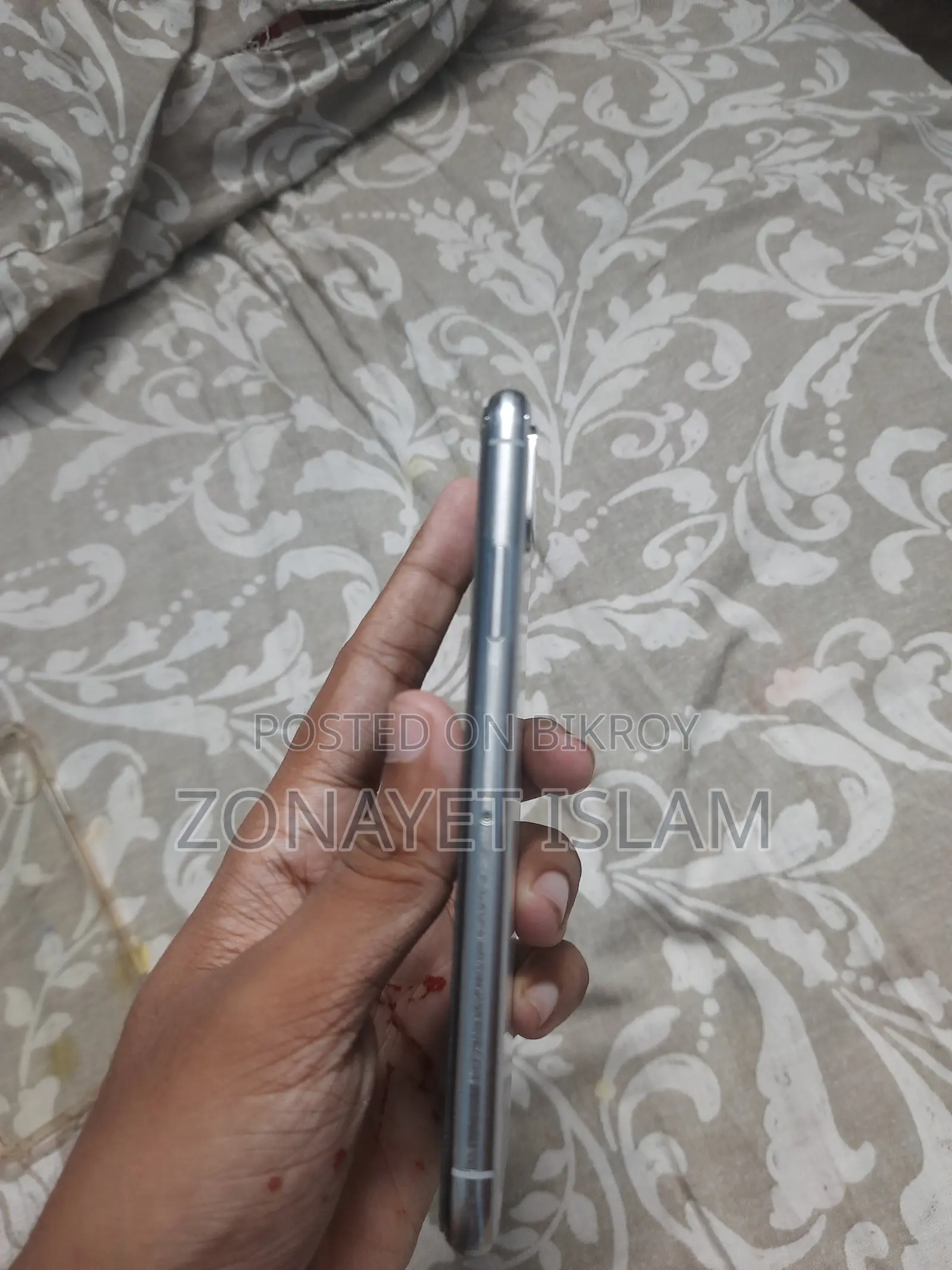 Apple iPhone X 64 GB White