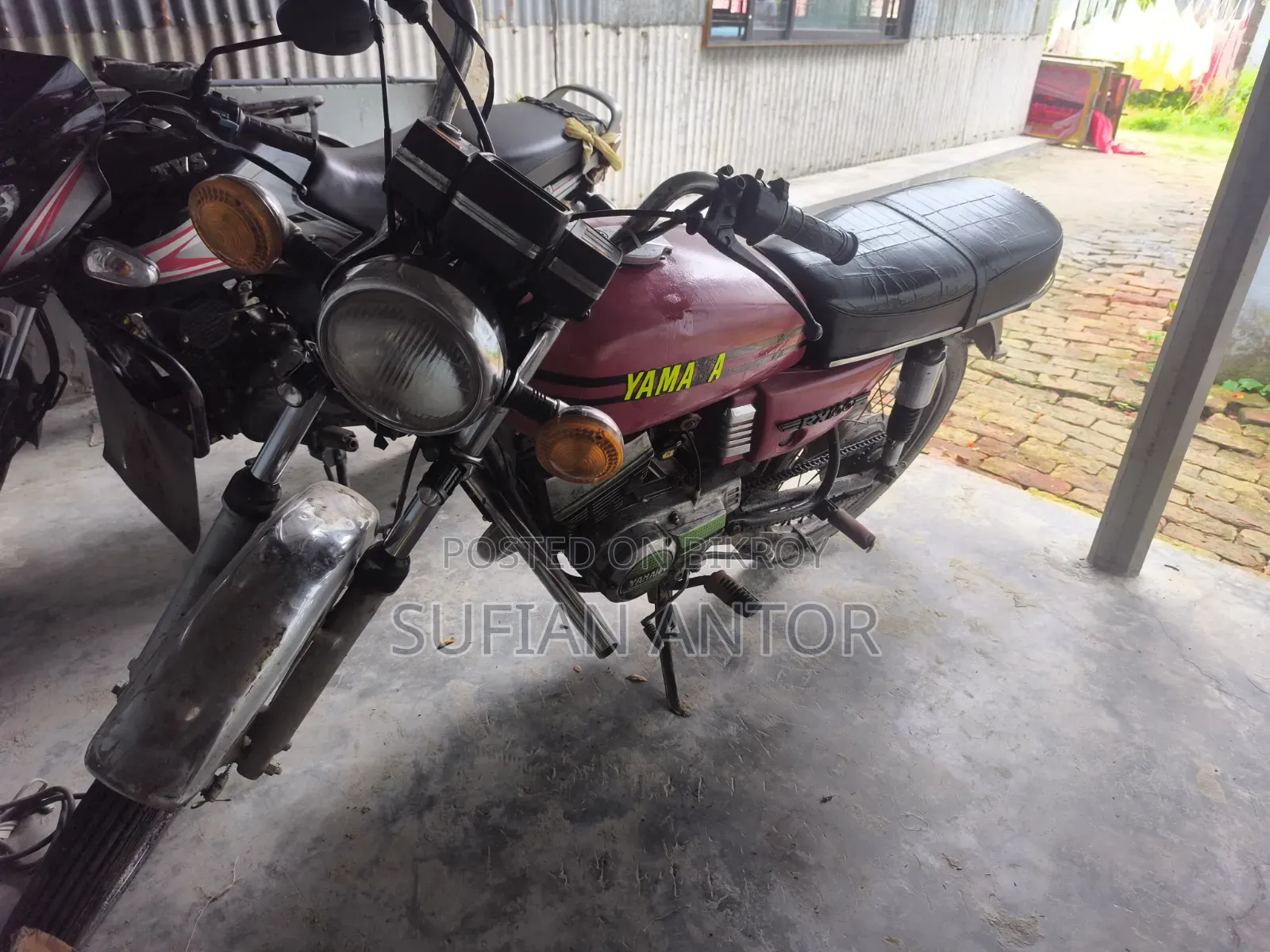 Yamaha 1997 Red