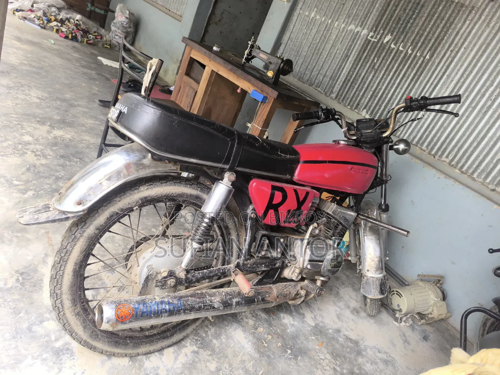 Yamaha 1997 Red