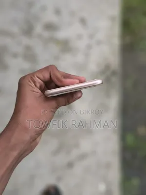 অ্যাপল আইফোন ৮ প্লাস ৬৪ জিবি সাদা