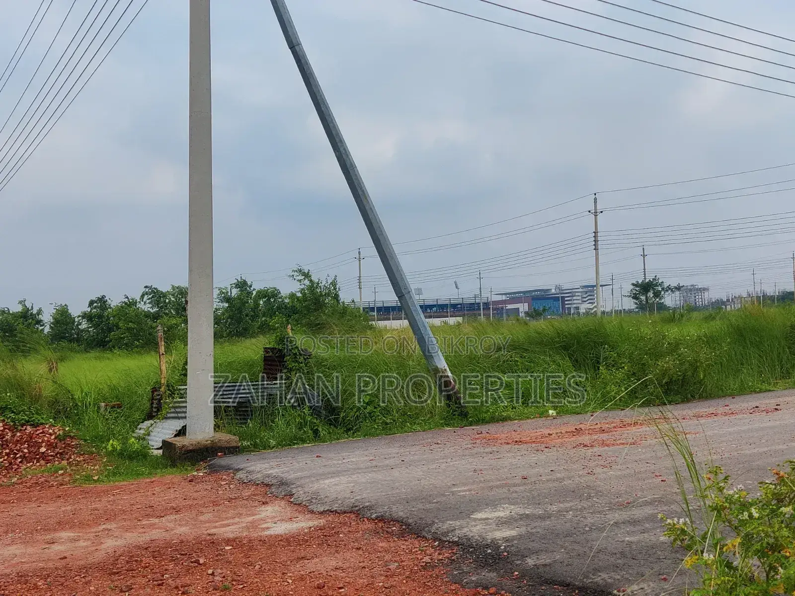 South/East Corner N Block 4.5 Katha Plot Sell