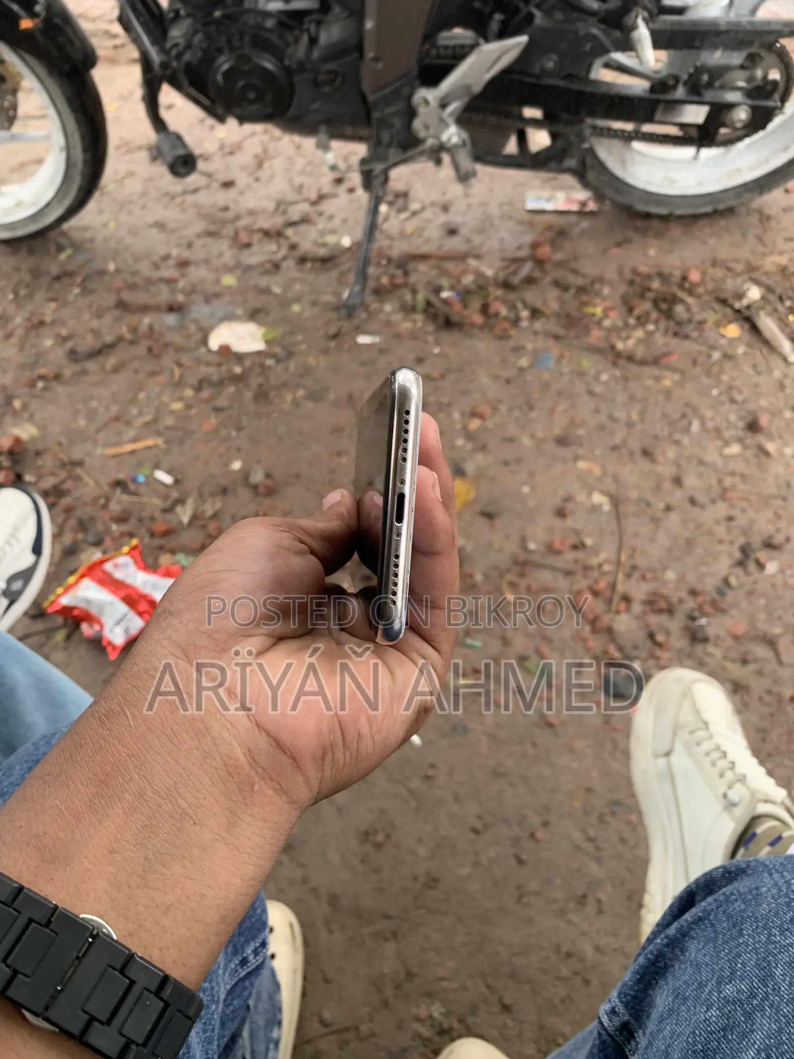 অ্যাপল আইফোন এক্স ২৫৬ জিবি সাদা