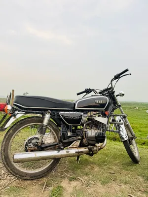 Yamaha 1980 Black