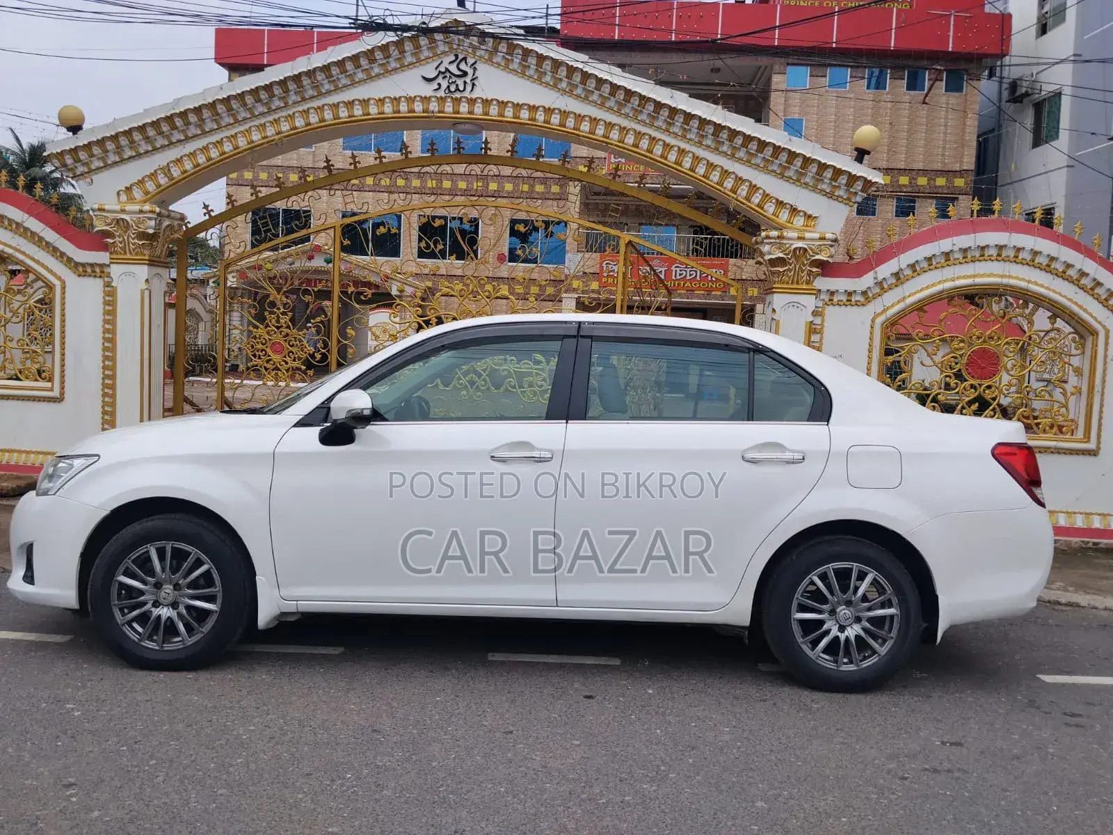টয়োটা এক্সিও ২০১৩ পার্ল