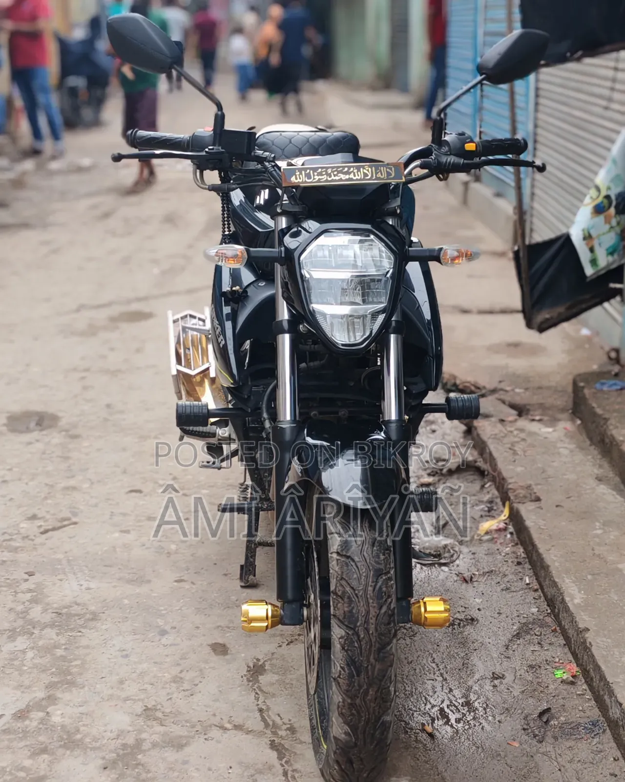 গাড়ি ২০২৫ কালো
