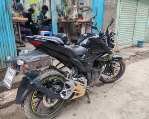 গাড়ি ২০২৫ কালো
