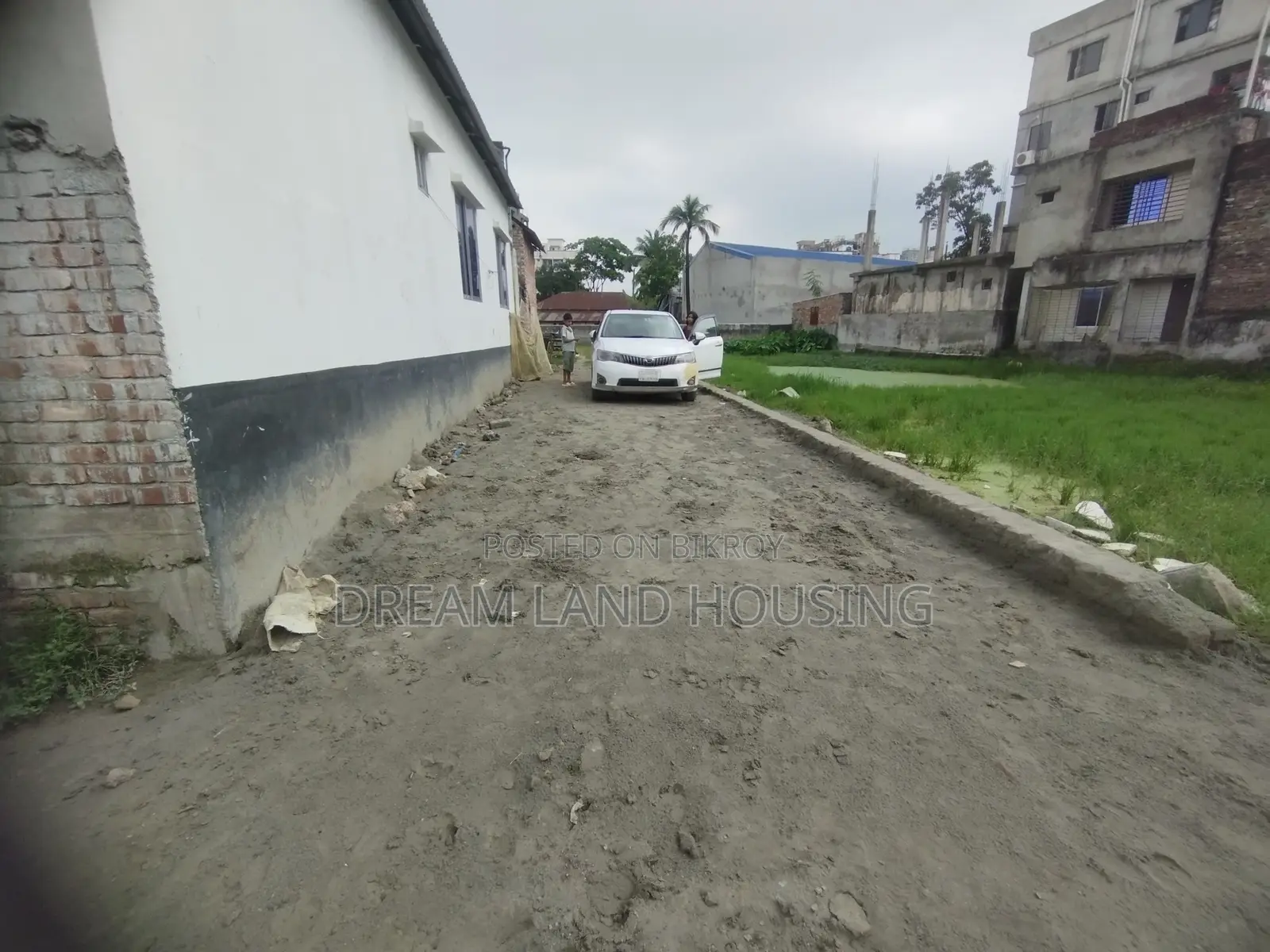 ১৫৩০ স্কয়ার ফিটের ফ্লাট বুকিং দিলেই ৬৫ ইঞ্চি টিভি ফ্রি