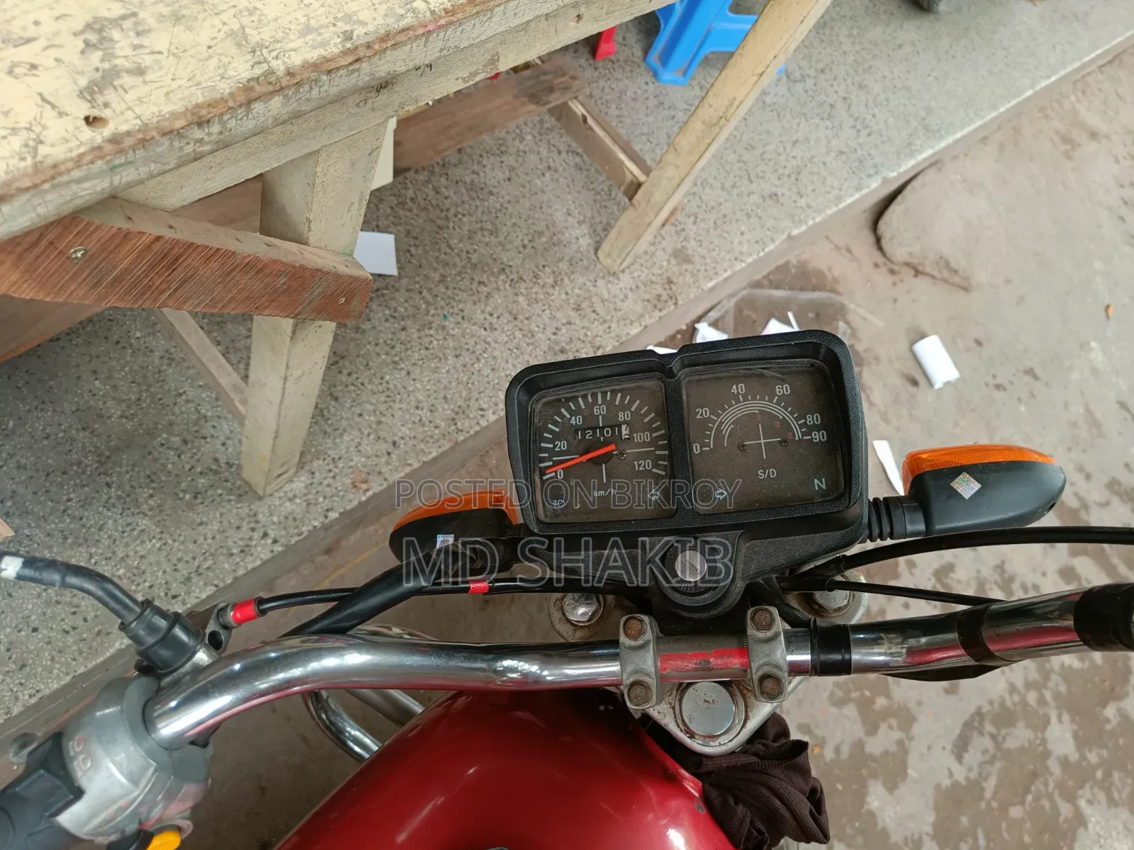 Runner AD 80S Alloy 2015 Red