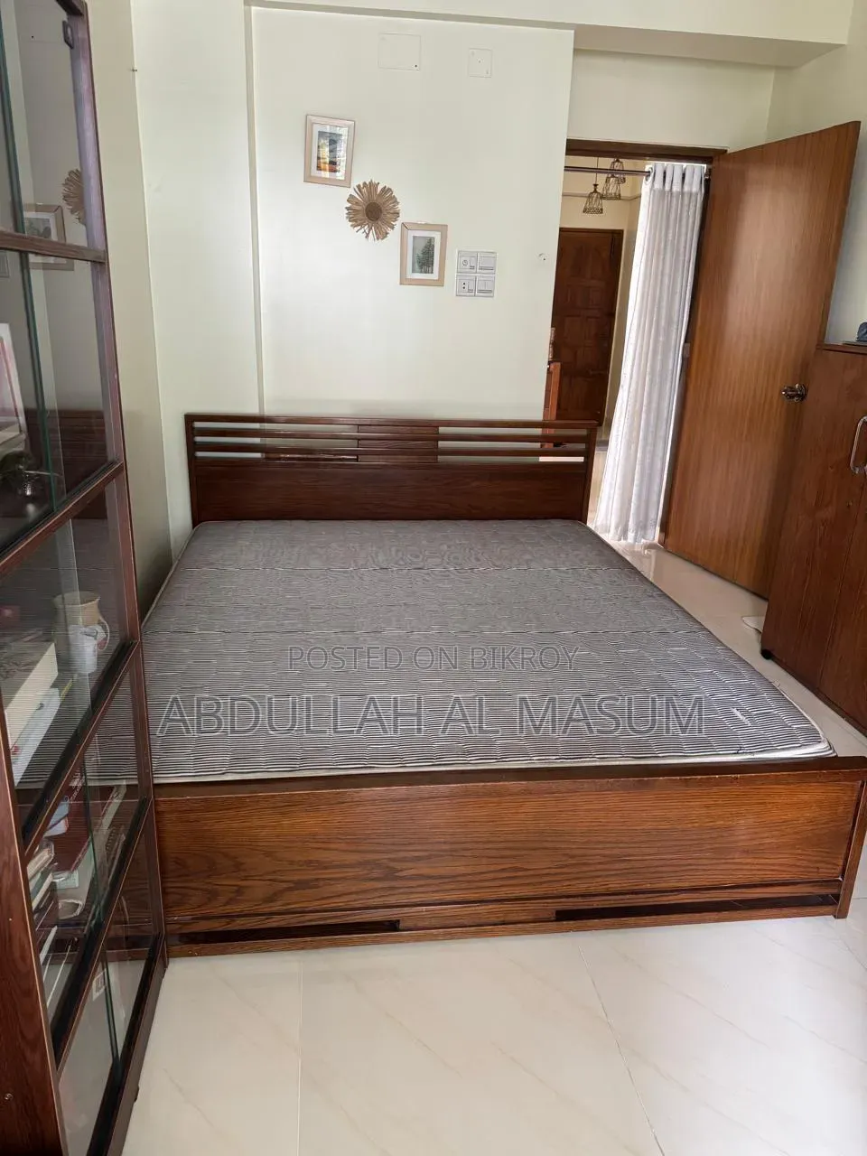 Bed and table for sale