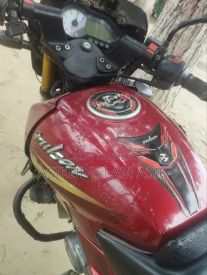 Bajaj Pulsar 150 2017 Red