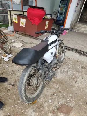Honda 2013 Red