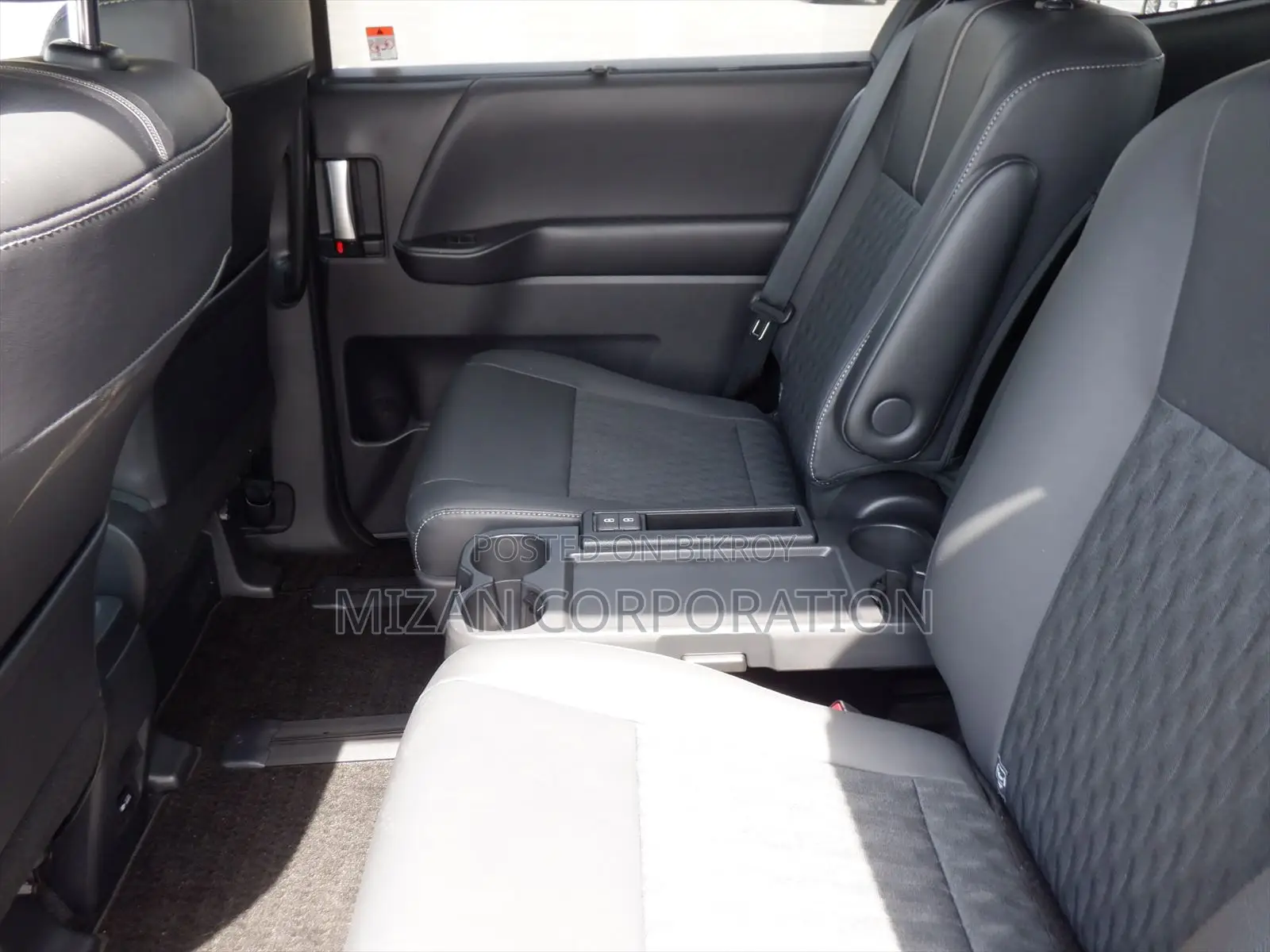 Toyota Noah 2023 Beige