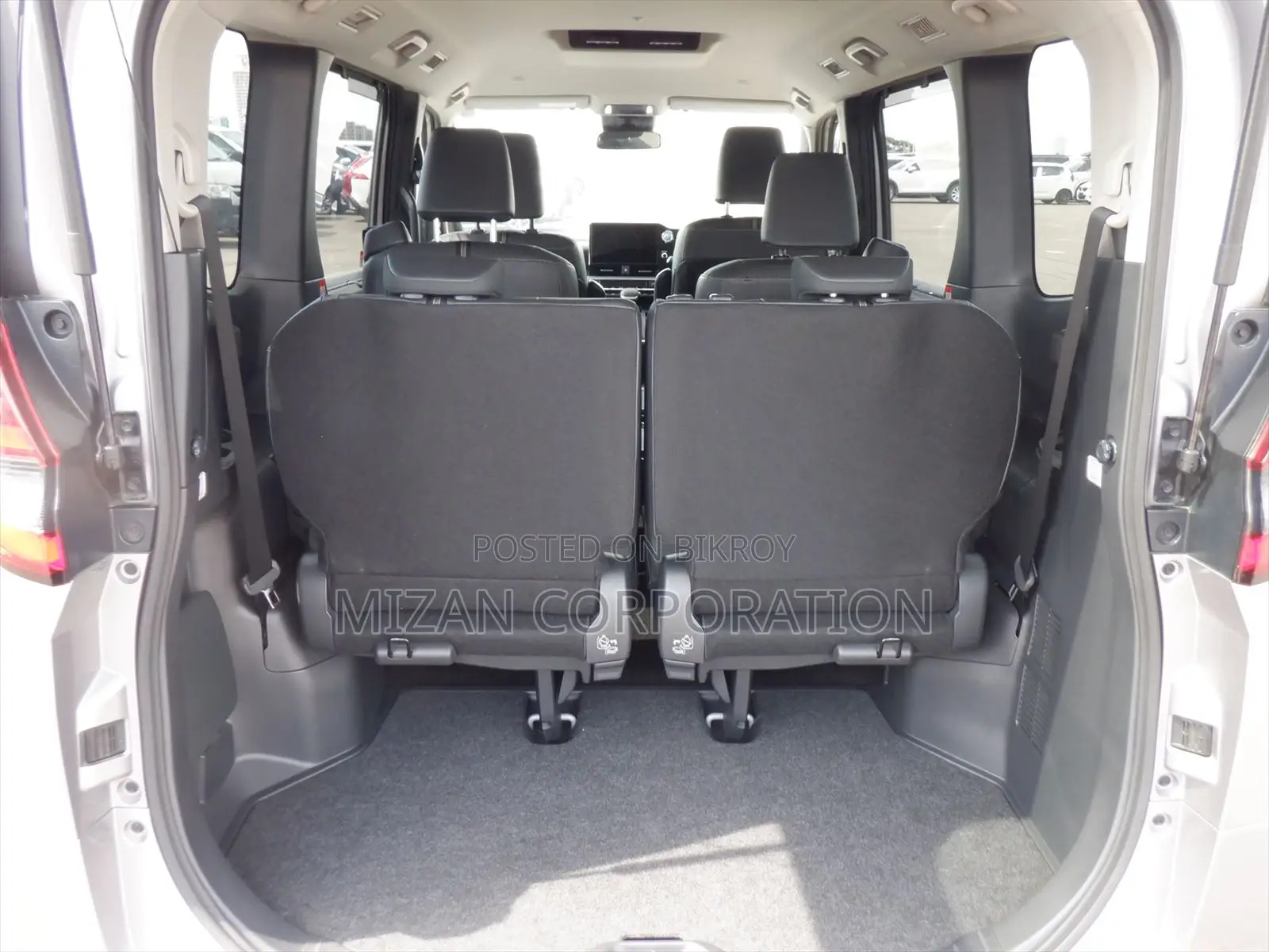 Toyota Noah 2023 Beige