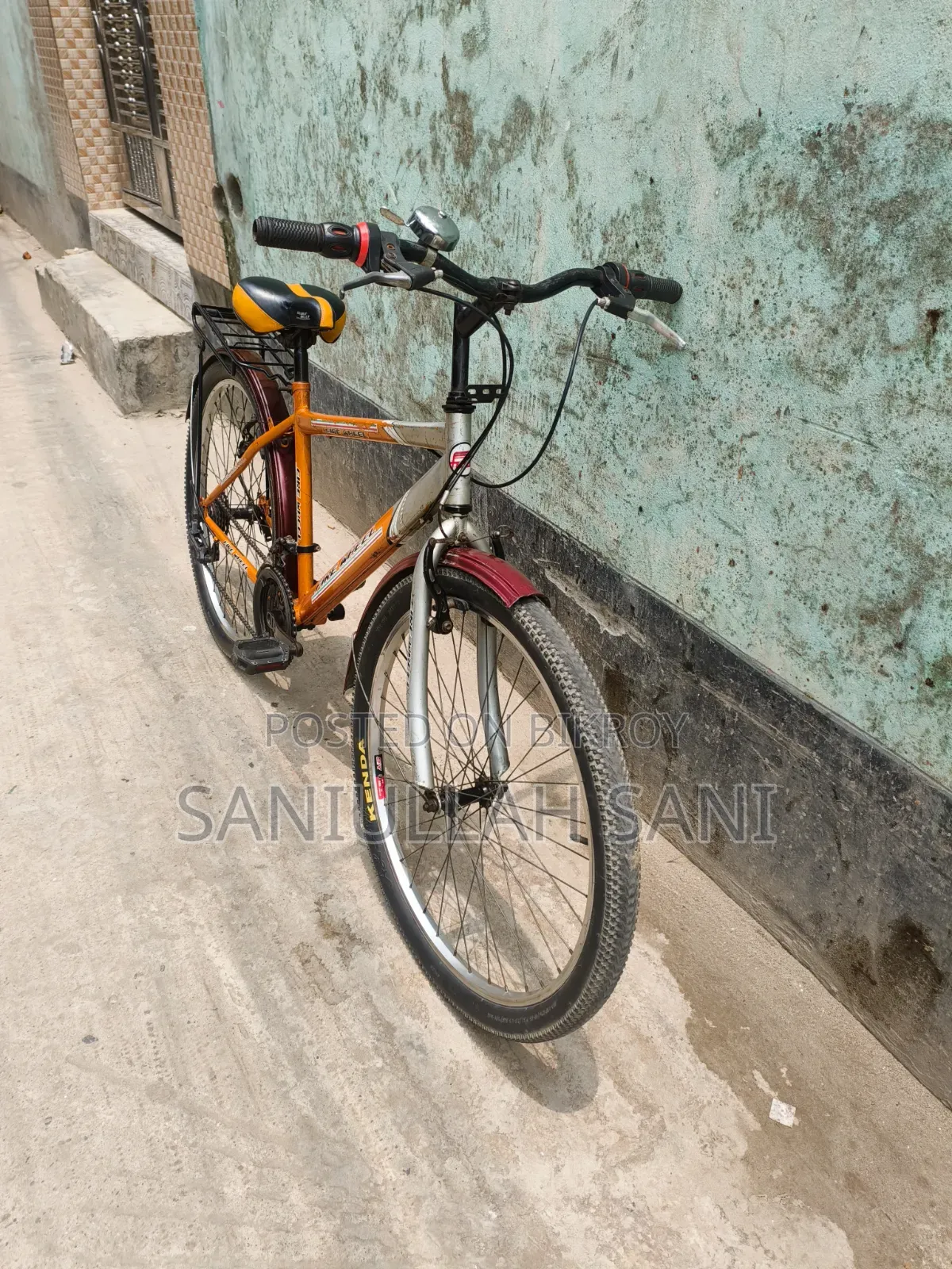 সাইকেলটি জরুরি বিক্রি করা হবে