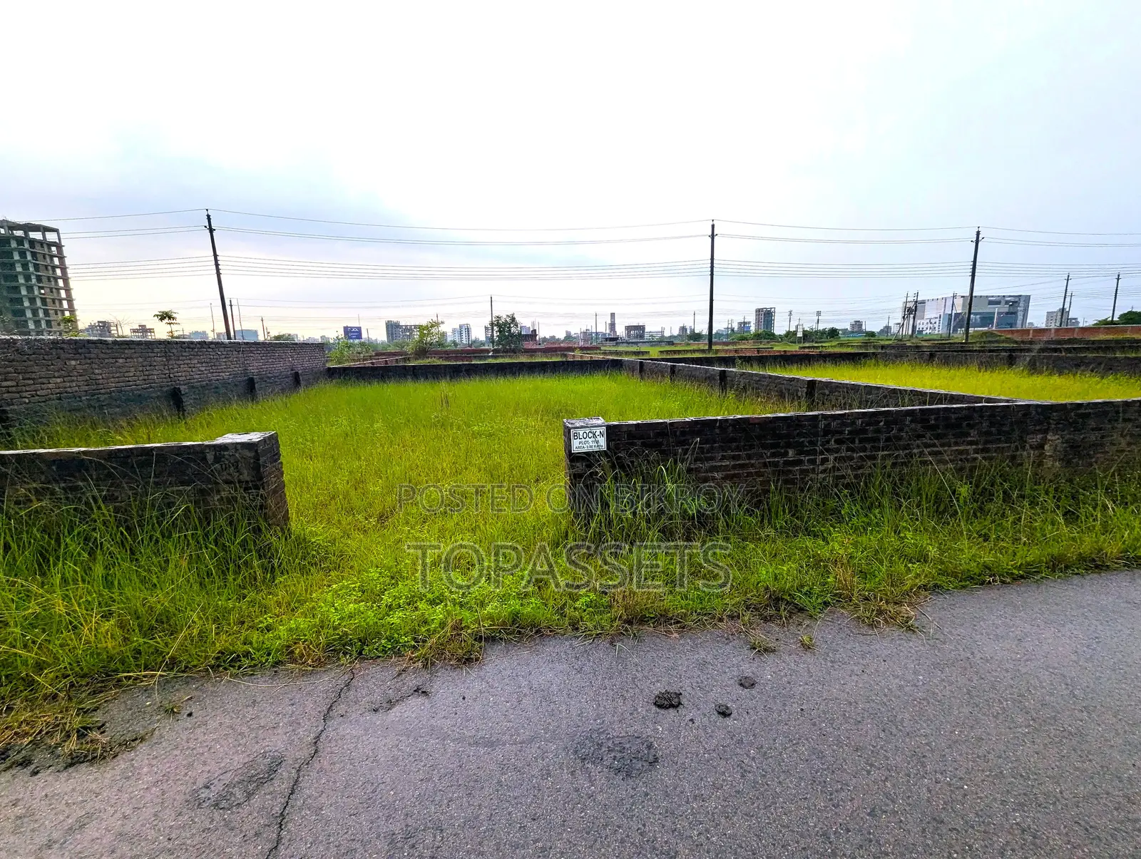 Urgent Sale–Exclusive South Facing 3 Katha Plot At Block-N Bashundhara