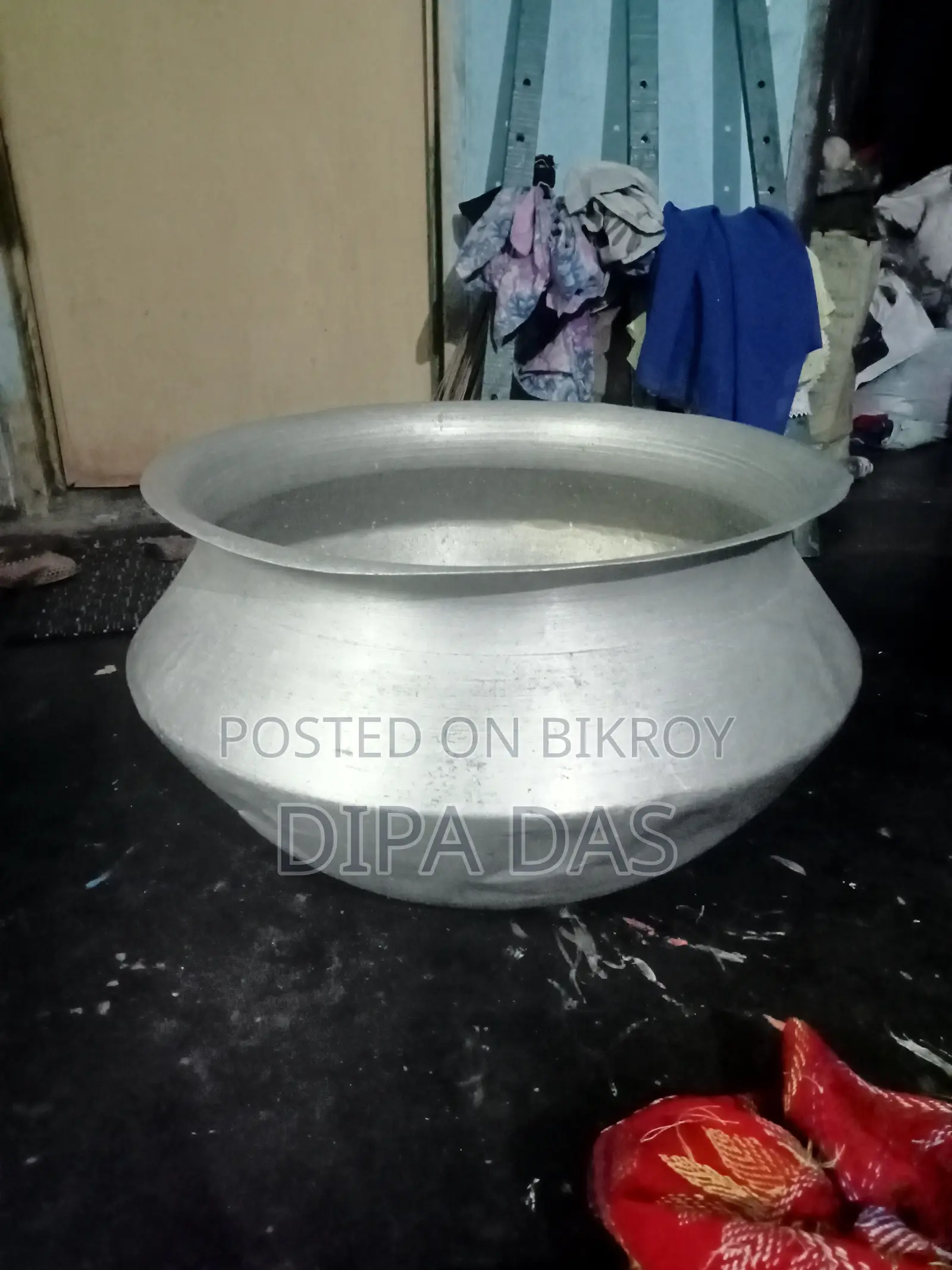 Large pot for sale