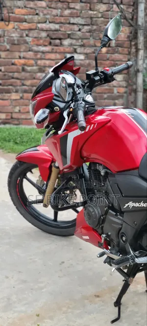 TVS Apache RTR 160 2V 2022 Red