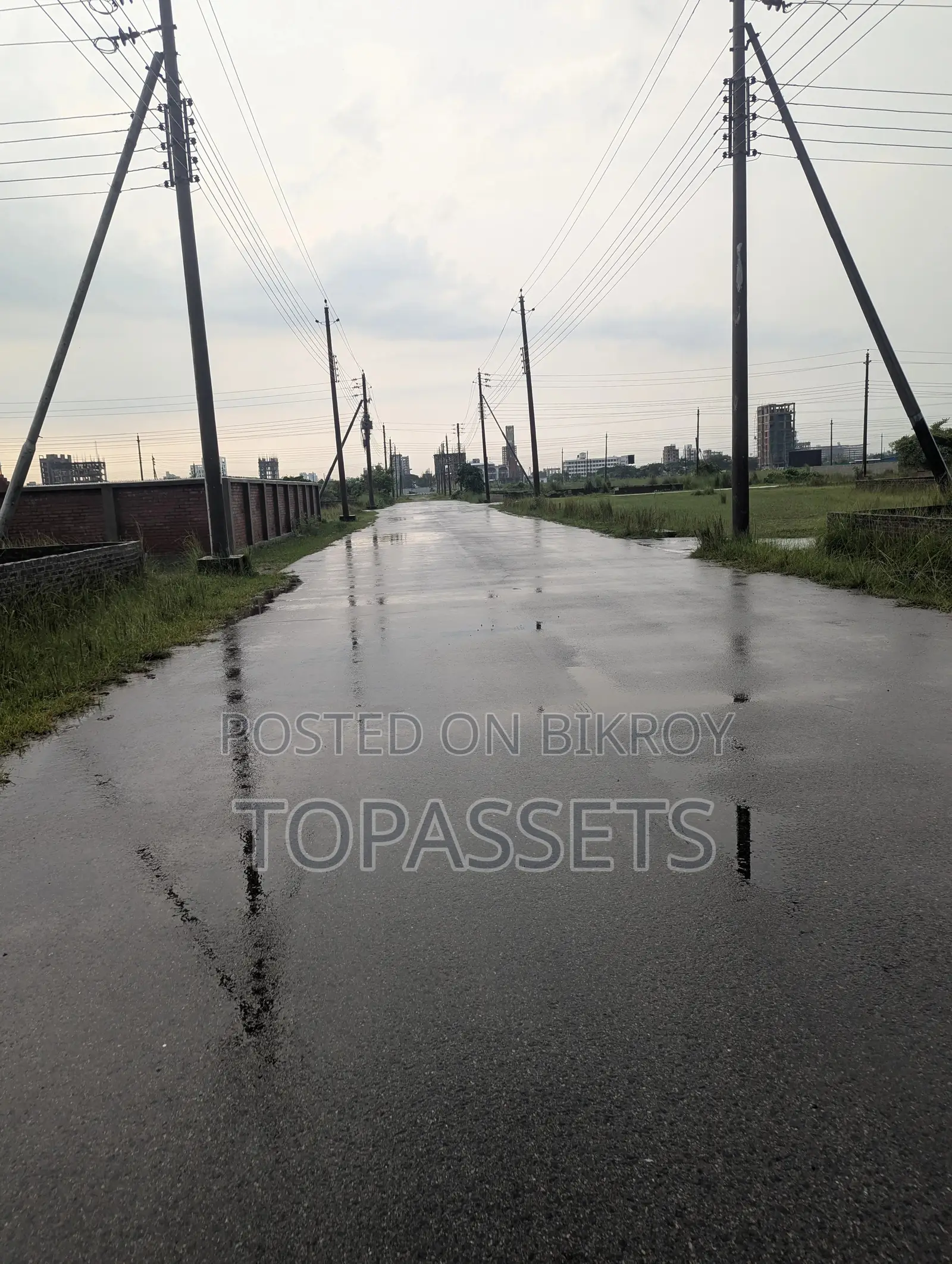 Urgent Sale – 6 Katha North Facing Twin Plot, Bashundhara N Block
