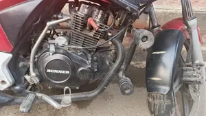 Runner Turbo 125 2018 Red
