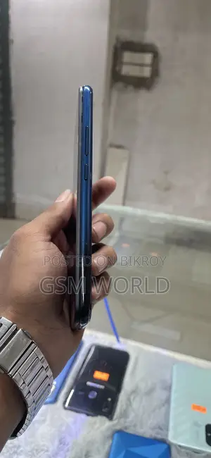 Vivo Y11 32 GB Blue