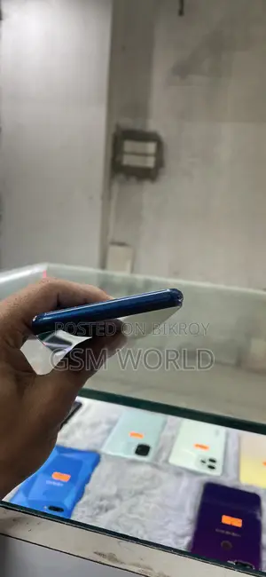 Vivo Y11 32 GB Blue