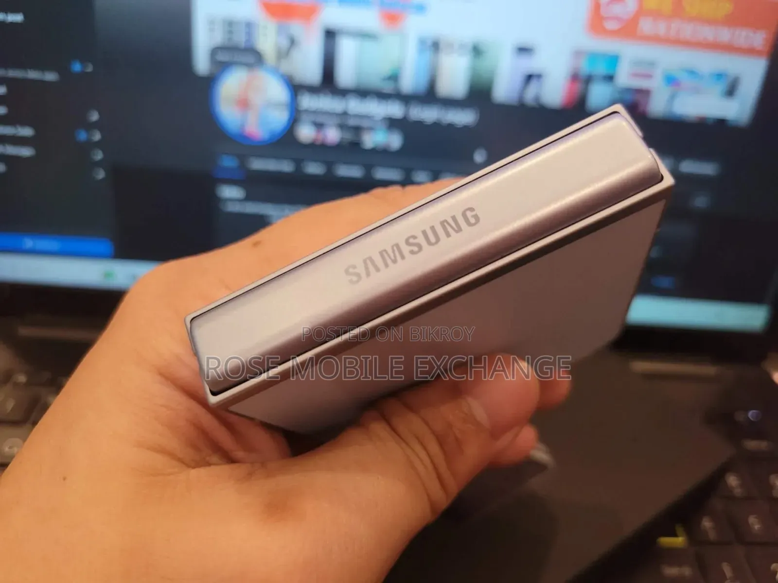 নতুন স্যামসাং গ্যালাক্সি জেড ফ্লিপ৬ ২৫৬ জিবি