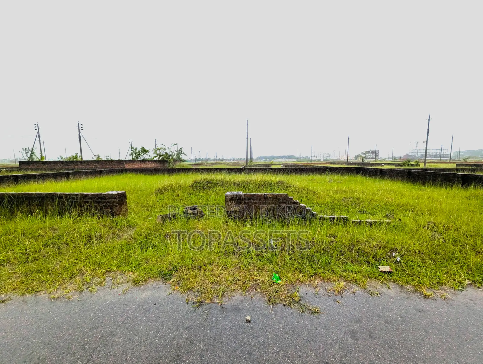 Urgent Sale: Prime North Facing 3 Katha Plot, Bashundhara N-block