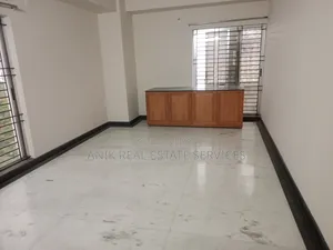 গুলশান ২-এ বিলাসবহুল সেমি-ফার্নিশড অফিস স্পেস ভাড়ার জন্য