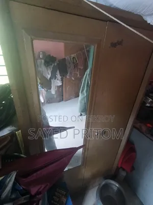 স্টিলের আলমারি বিক্রি হবে