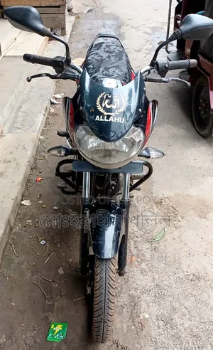 বাজাজ ডিসকভার ১২৫ ২০২০ ব্ল্যাক