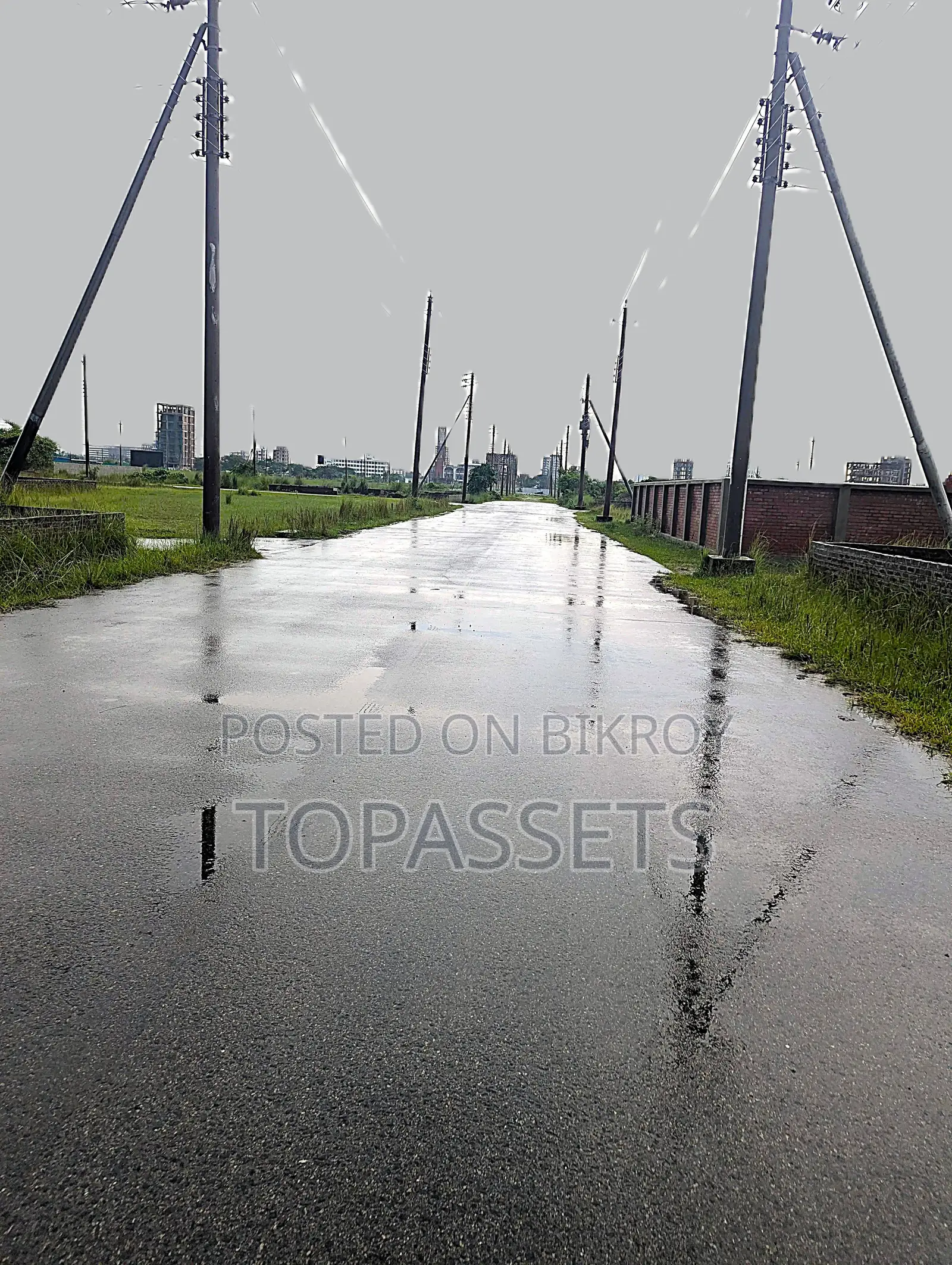 Urgent Sale: Prime North Facing 3 Katha Plot, Bashundhara N-block
