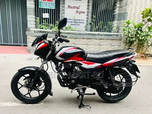 বাজাজ ডিসকভার ১২৫ ২০২২ কালো
